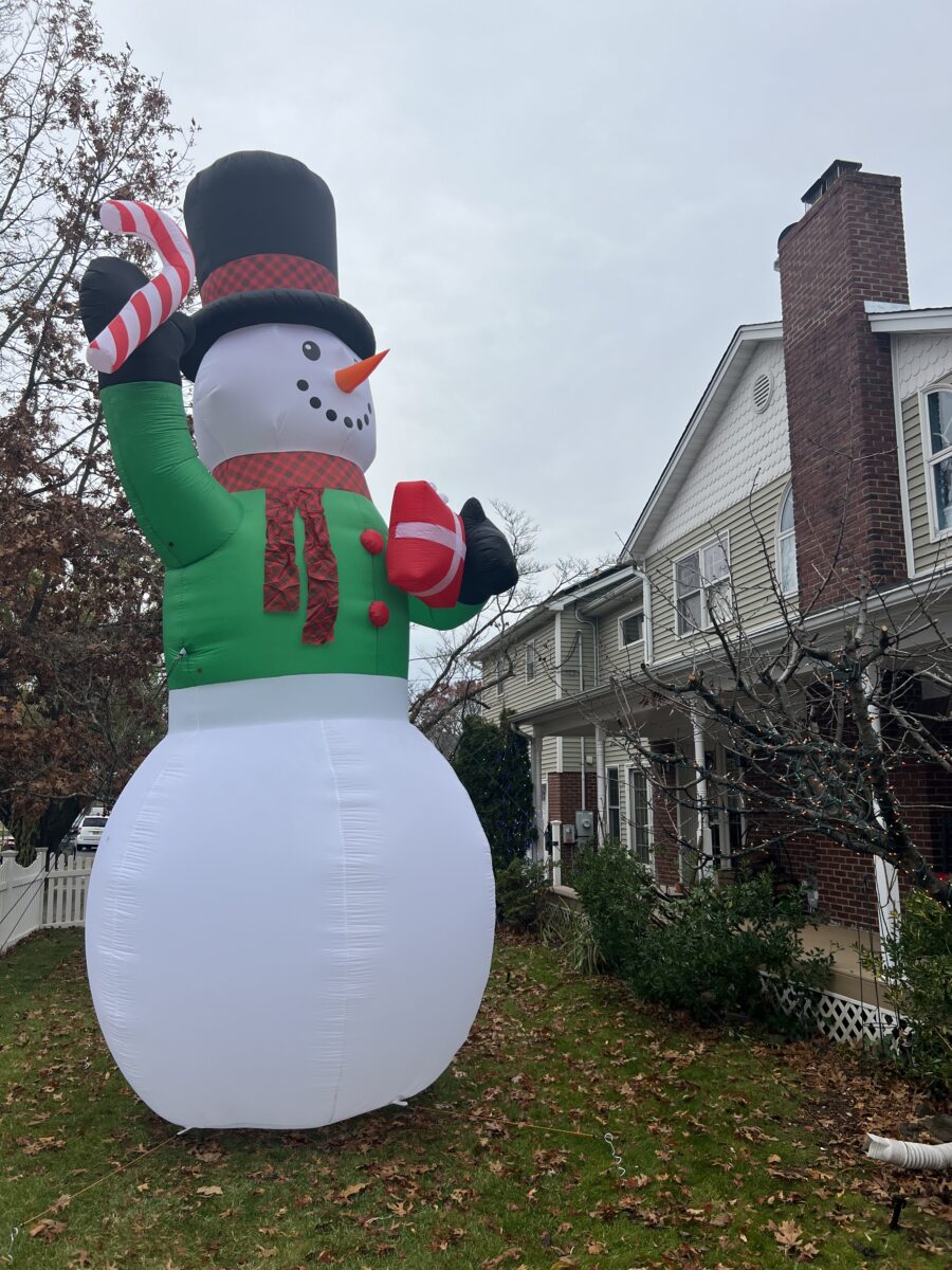 gigantic snowman